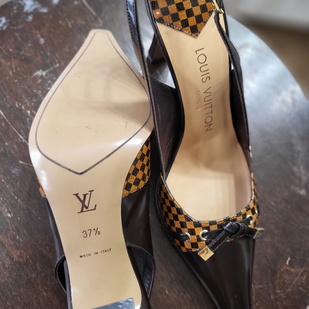 ((SOLD!!))Vintage Authentic Louis Vuitton Heels! - Picture 5 of 7